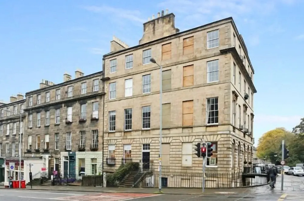 Private Entrance Apartment In New Town