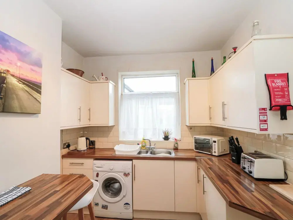 White Rose Apartment
