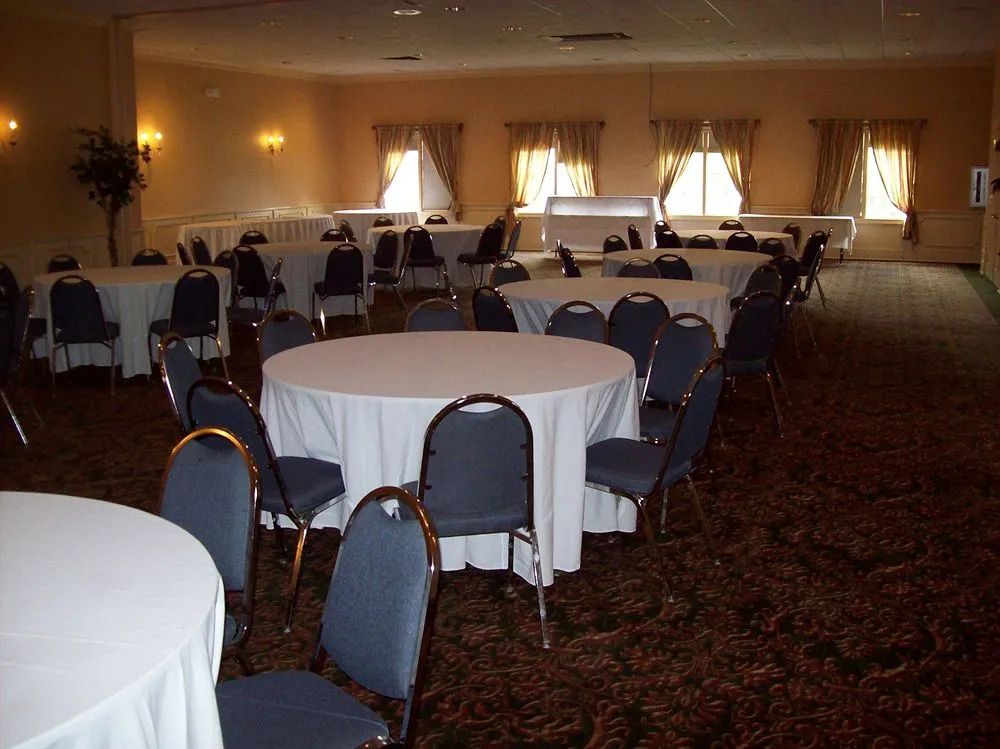 Richmond Suites Hotel