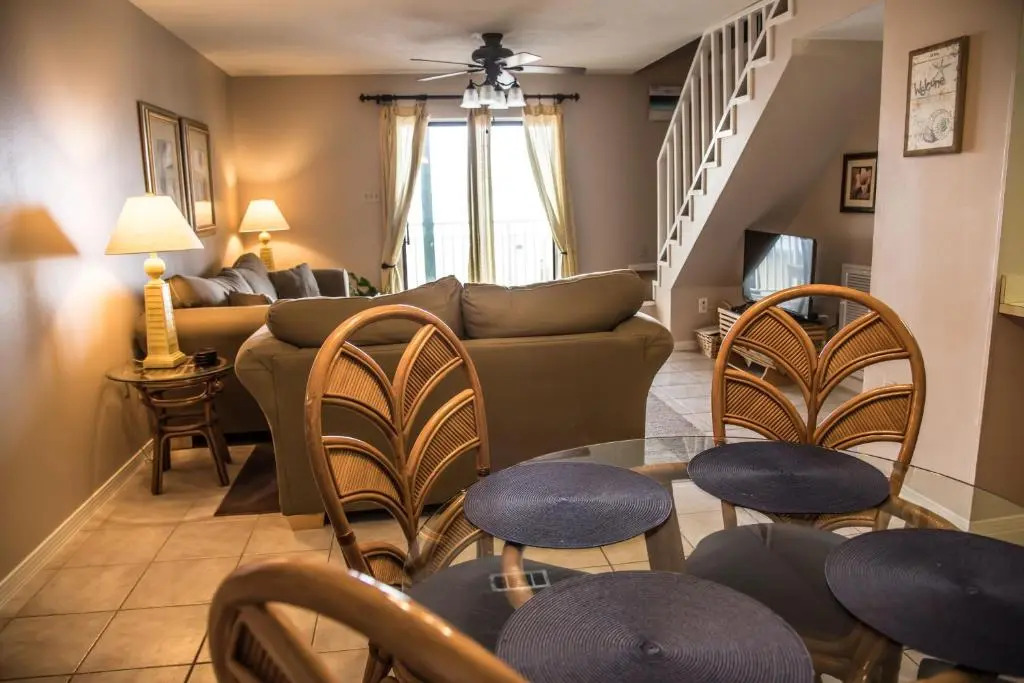 Beautiful 3 Bedroom BEACHFRONT Condo (F3) - Sleeps 10