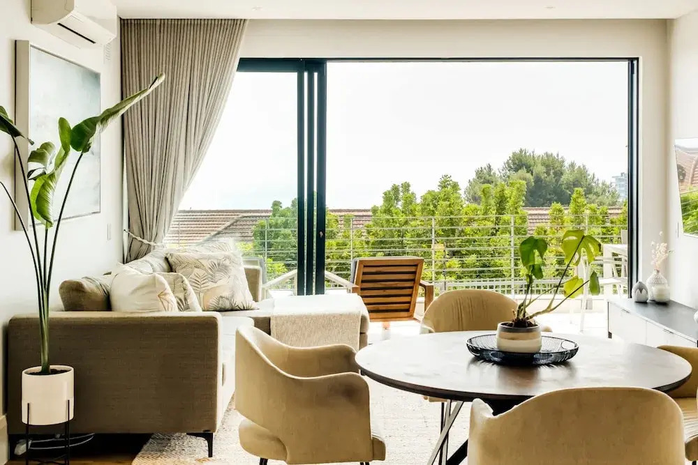 Gorgeous Sea Point Apartment With Rooftop Pool at Mirabel