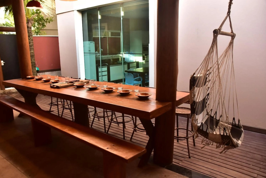 Lindas casas com piscina poucos metros do mar para 18 pessoas