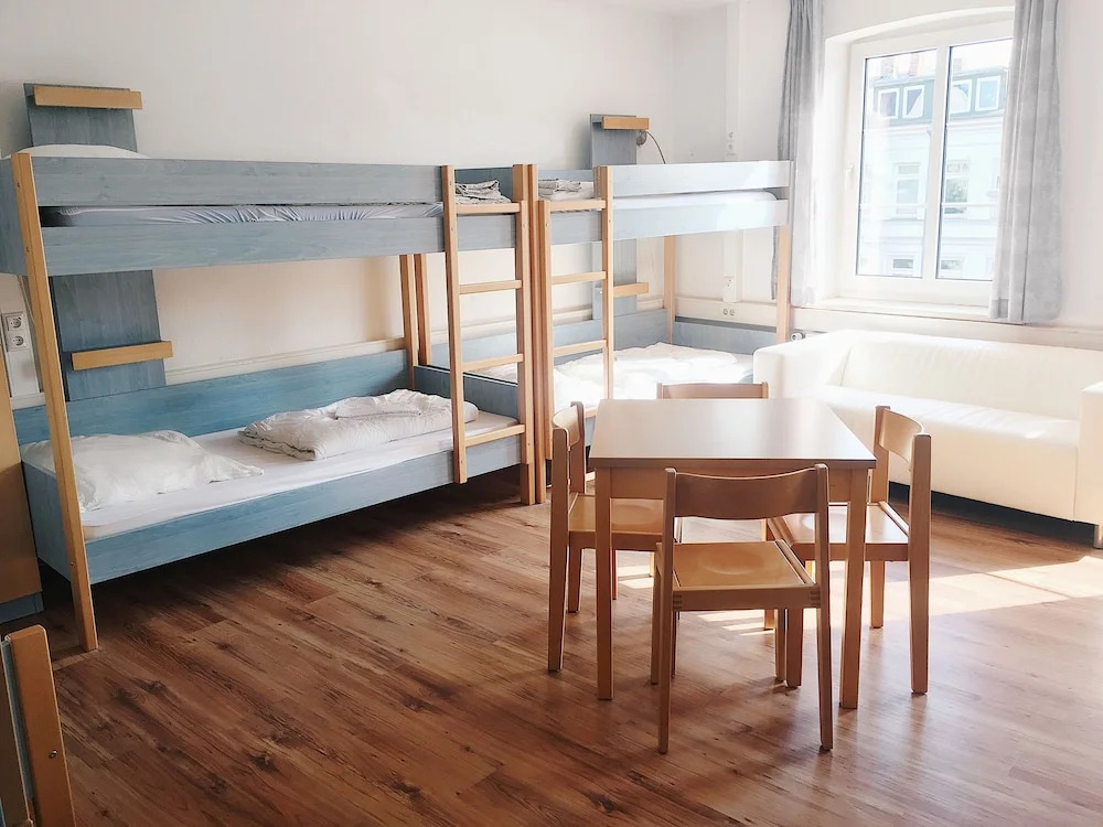 Blue Doors Hostel KTV