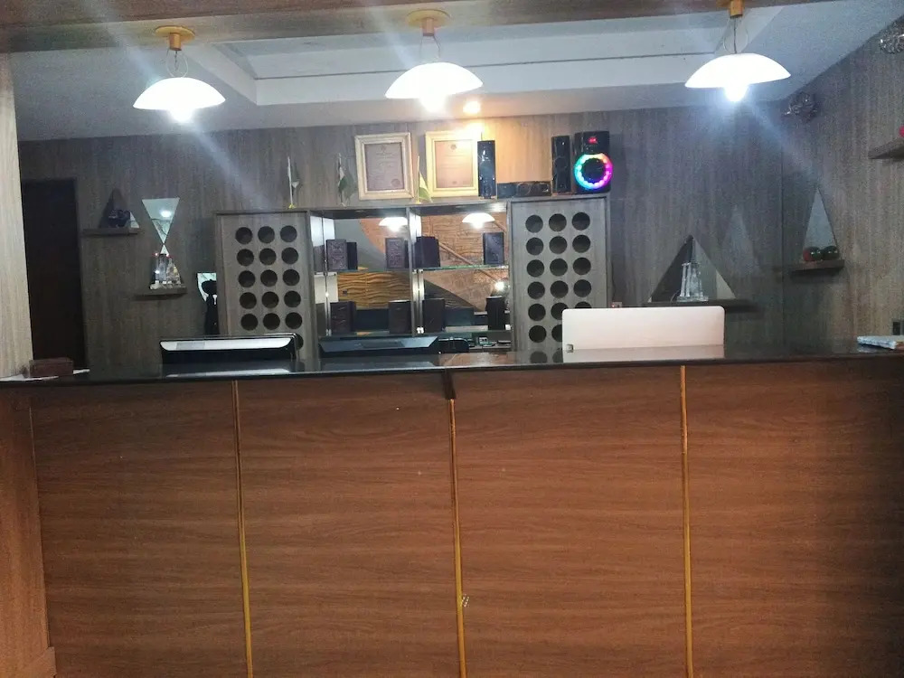 Zamin Suites