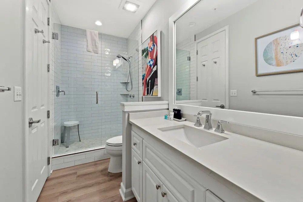 NEWLY RENOVATED! Breathtaking views! Fourth Floor! Pools! Grill! Beach Chairs