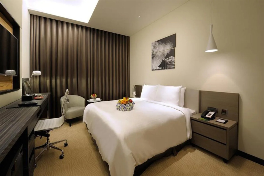 Golden Tulip Glory Fine Hotel