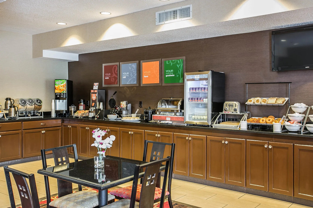 Comfort Inn & Suites Santee I-95