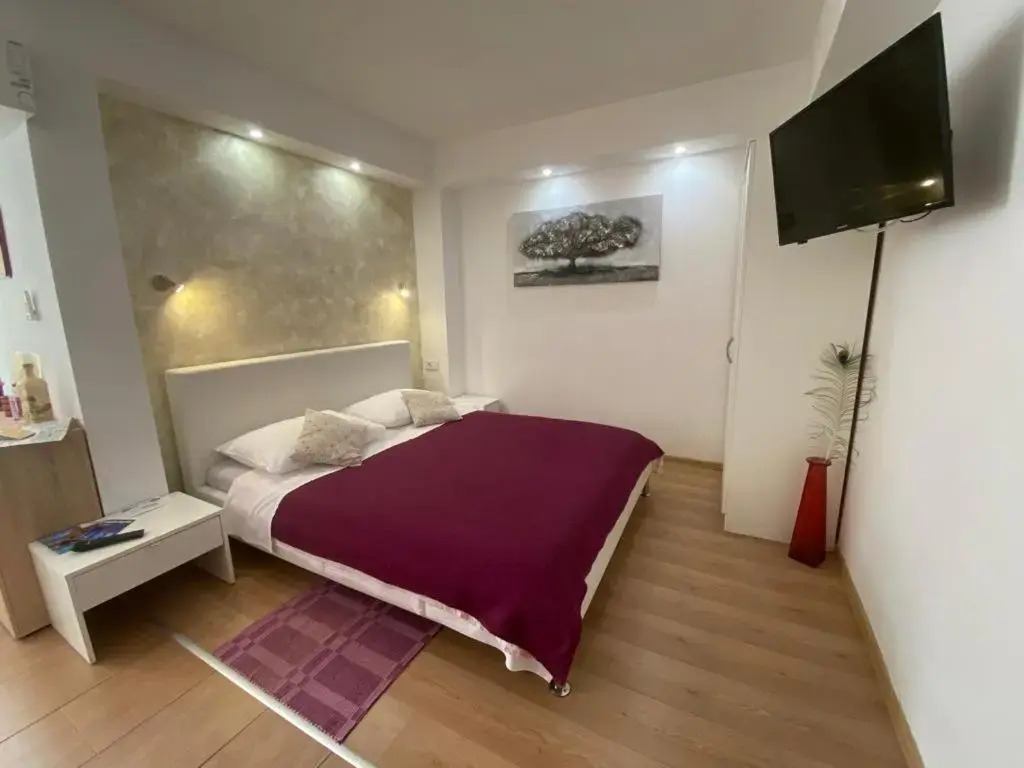 The Garden Rooms & Suites