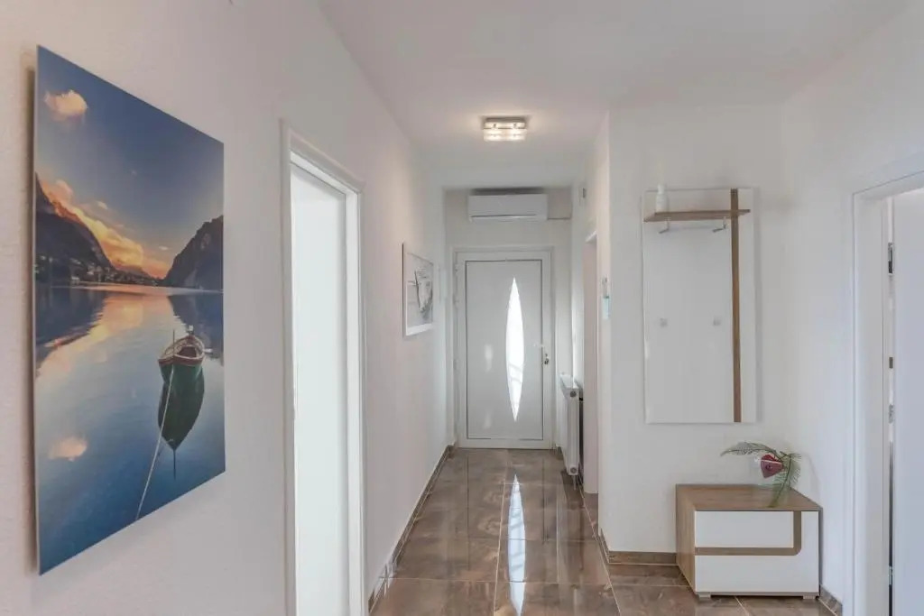 Apartman Crikvenica 30218 - Mira