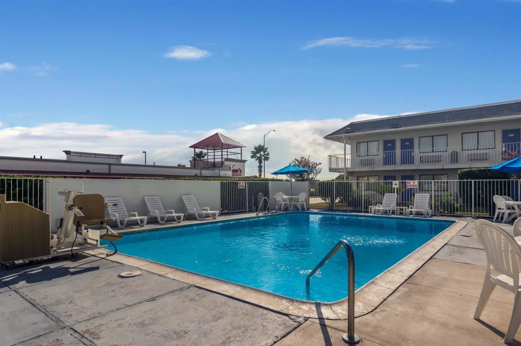 Motel 6-College Station, TX - Bryan