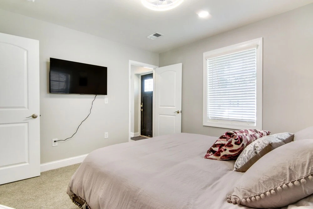 Updated Home - Walk to Salisbury University!