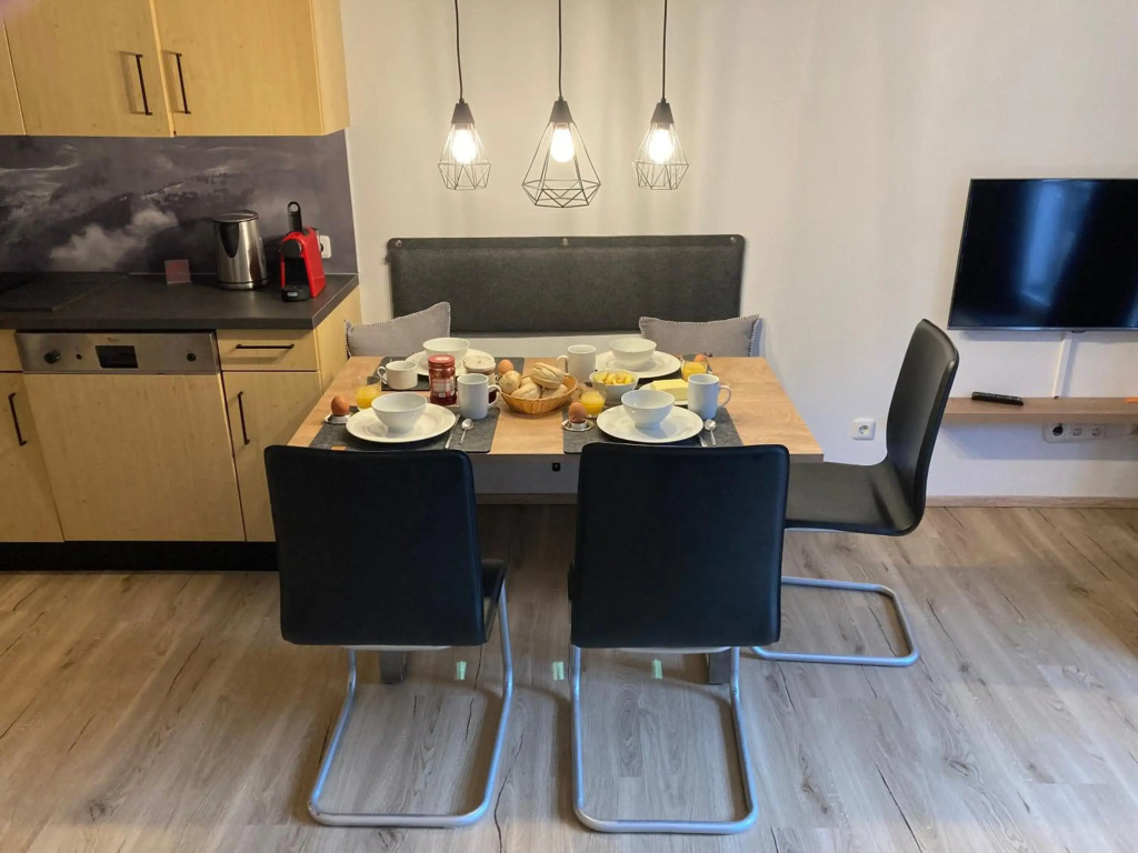 NEW! Apartment Gipfelglück Kaprun - modern, 75m2, Sauna, Pkw, Wifi