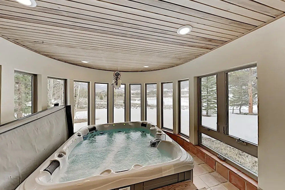 Keystone Ranch W/ Hot Tub, Sauna & Chefs Kitchen 4 Bedroom Home
