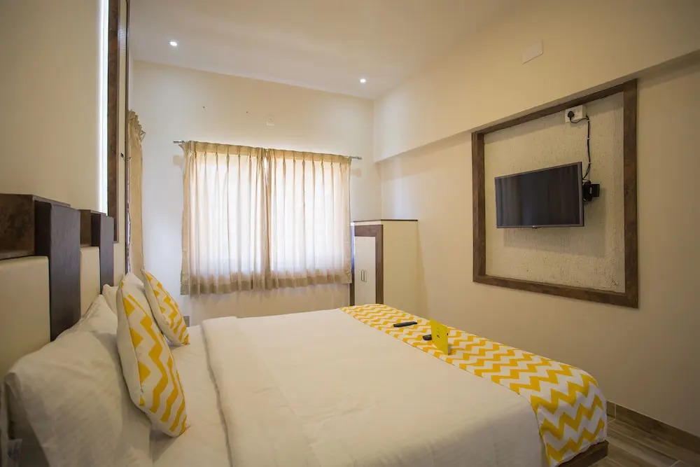 FabHotel SRJs Thaneesh Southwick