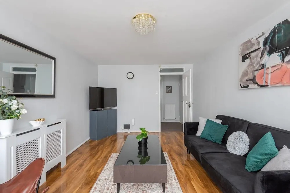 Stunning 2BR Flat Near Burgess Park W/garden