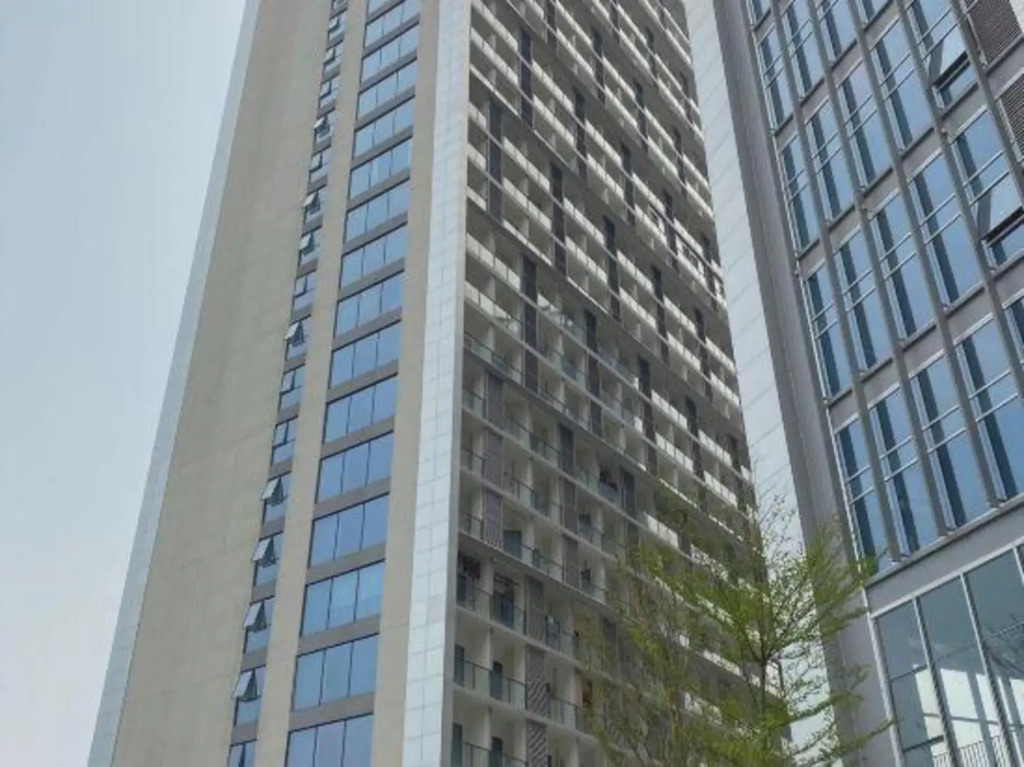Light Time Hotel (Nanning Greenland Central Plaza)