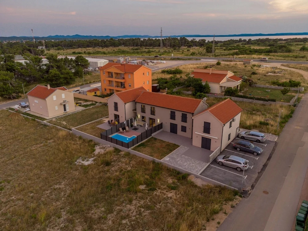 Villa NiA ZadarVillas