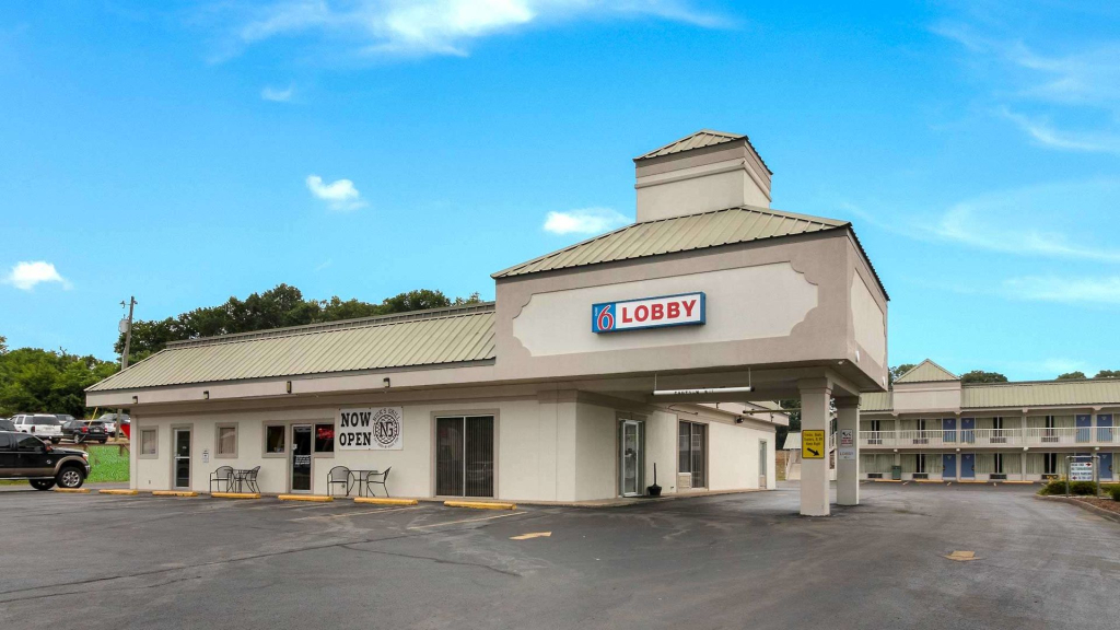Motel 6 Pulaski, TN