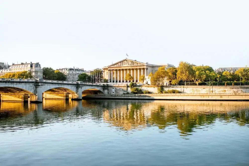 Grenelle - Your Home in Paris