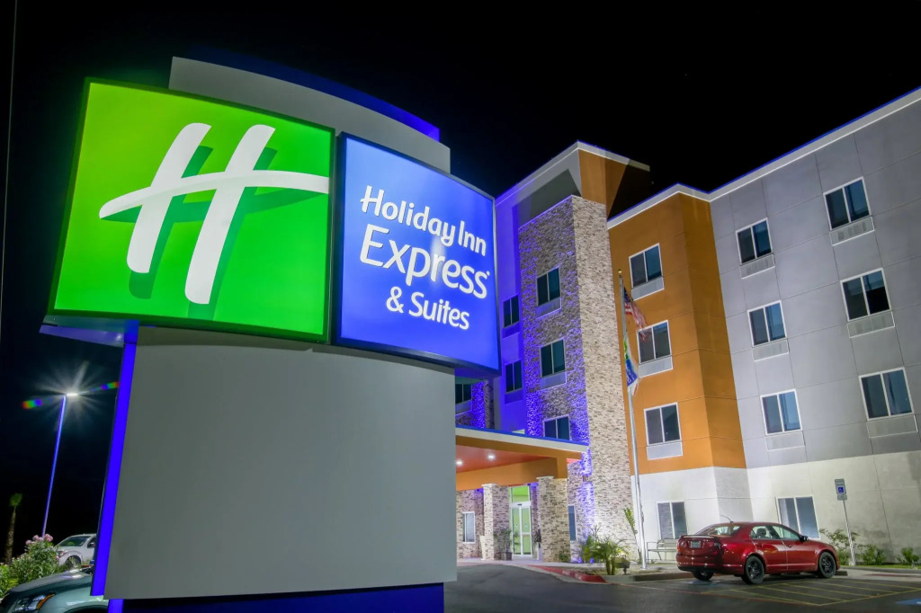 Holiday Inn Express & Suites Raymondville by IHG