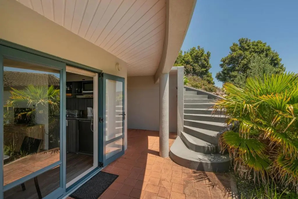 Oceana Heights Paradise - Beautiful 2 bdrm self contained apartment