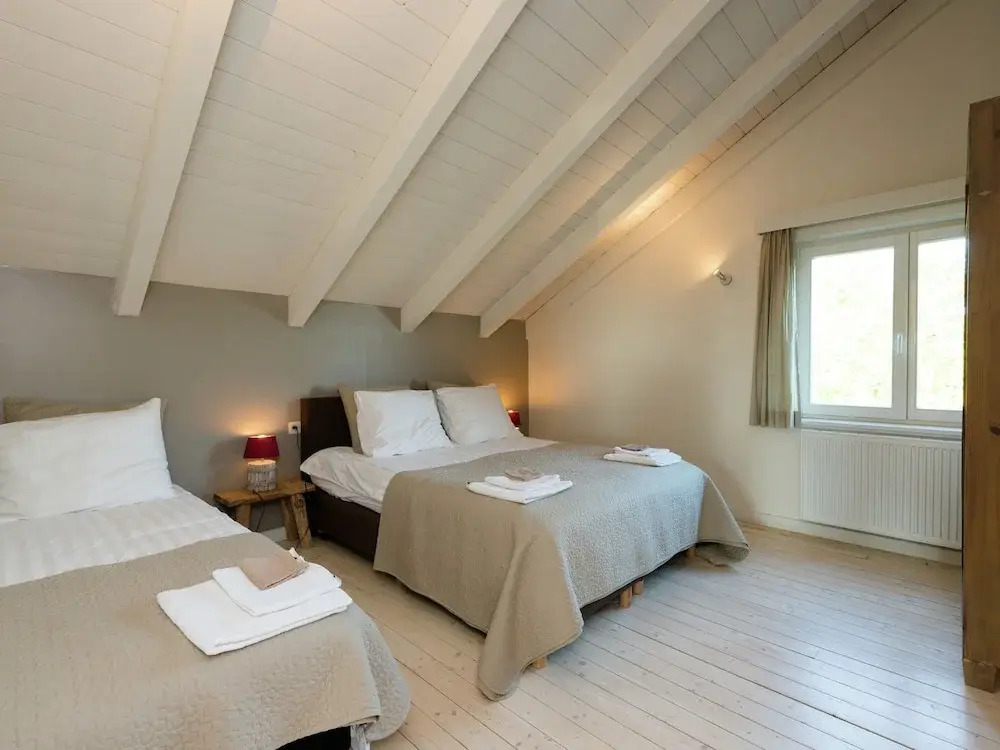 Lovely Villa in Durbuy with Hot Tub