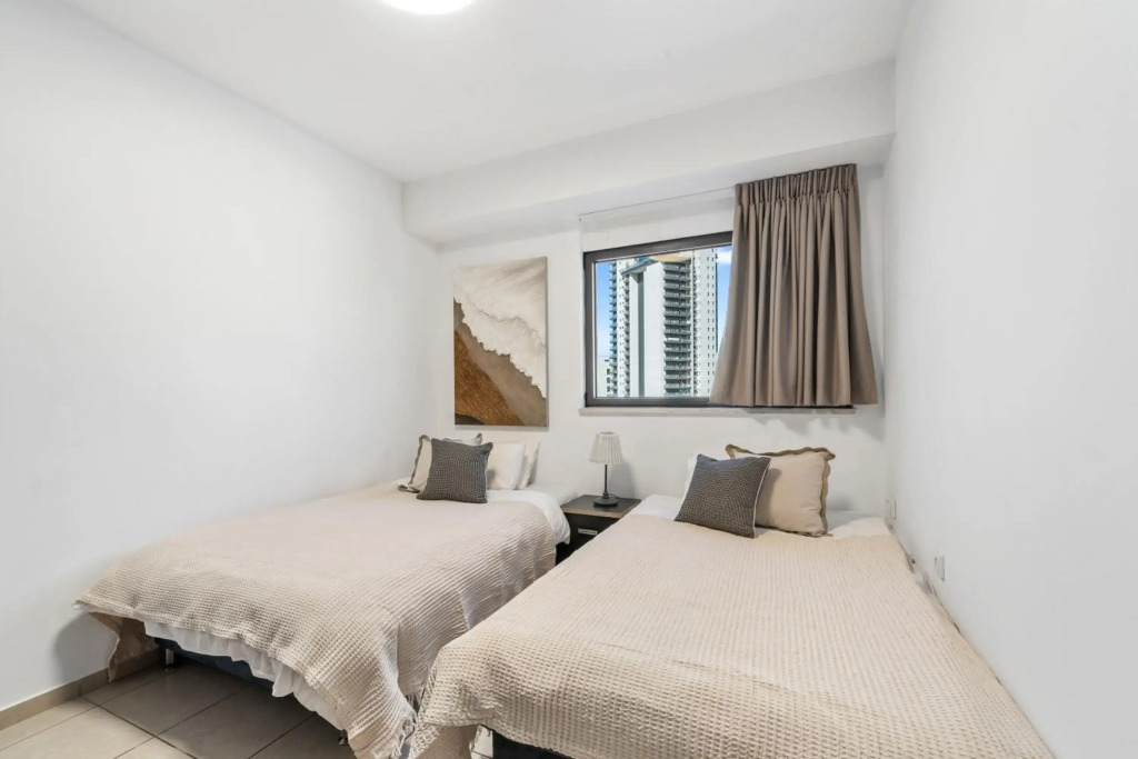 Beautiful 3 BDR Heart of JLM -Modern with Huge Balcony