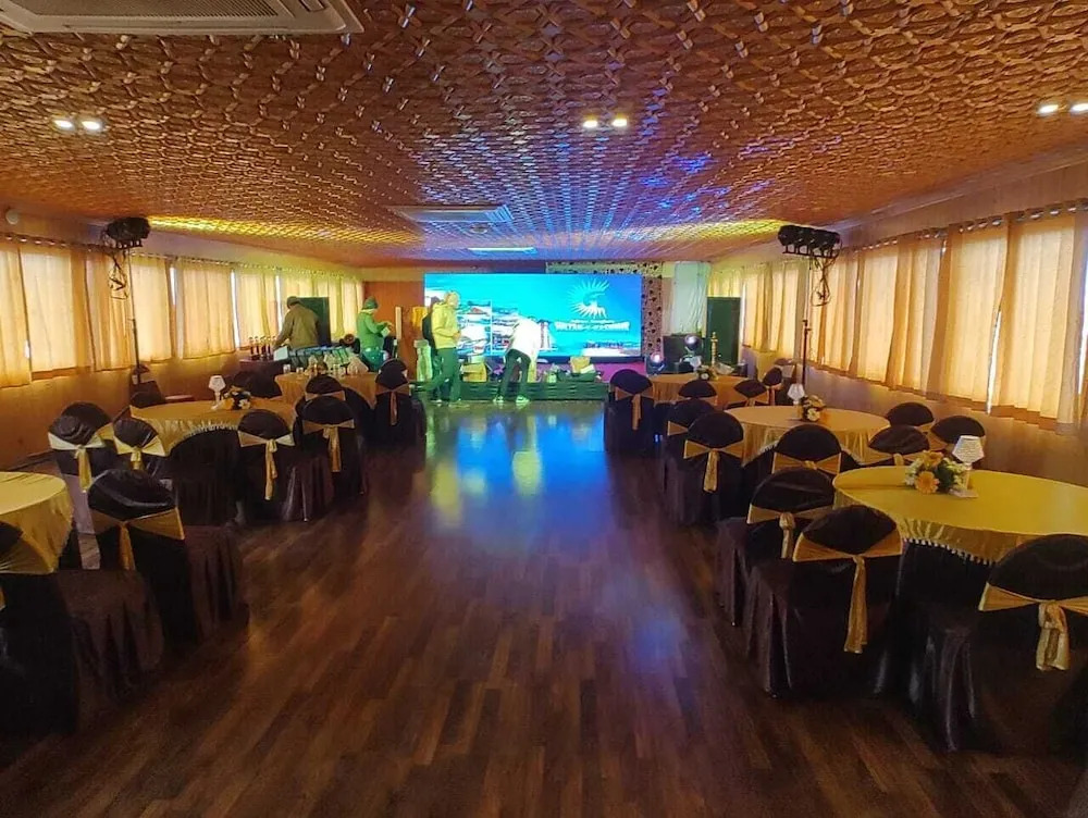 Mannat Resorts