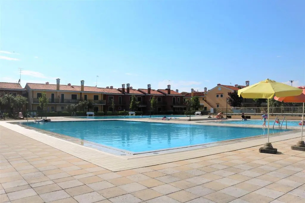 Wonderful Village - Big Duplex With Private Garden and Parking