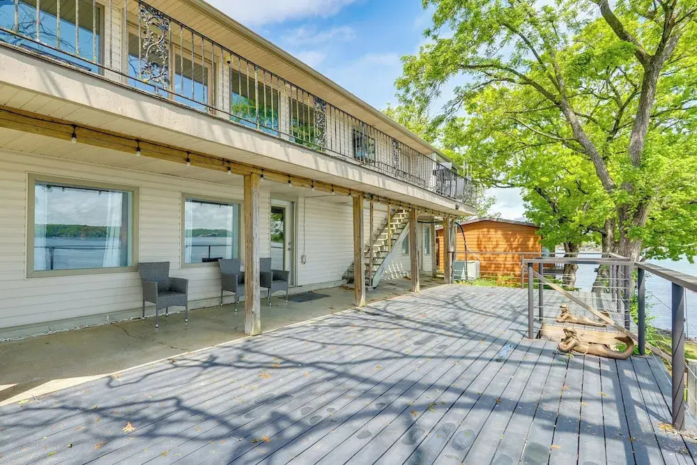 2 Decks, Lake Views! Group Escape in Osage Beach
