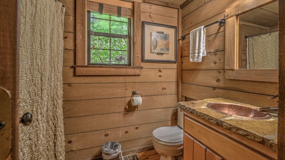 Whisper Creek Lodge by Escape to Blue Ridge