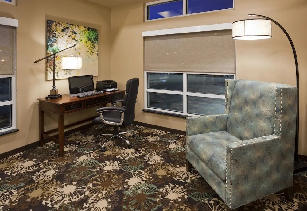 GrandStay Hotel & Suites Valley City