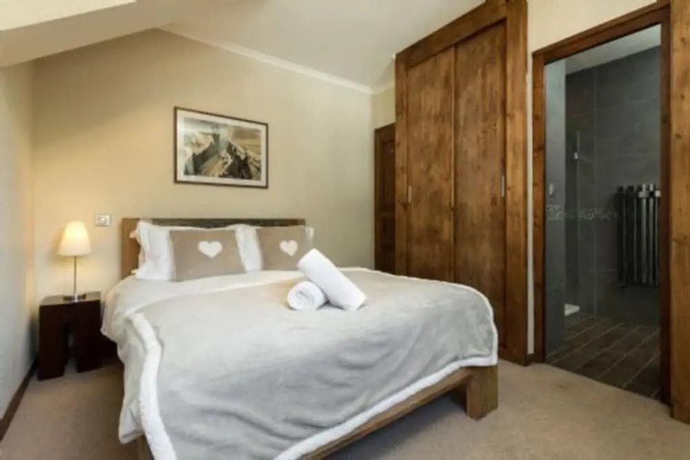 Villa Loppe - Chamonix Mountain Four-Bedroom Hidden Gem