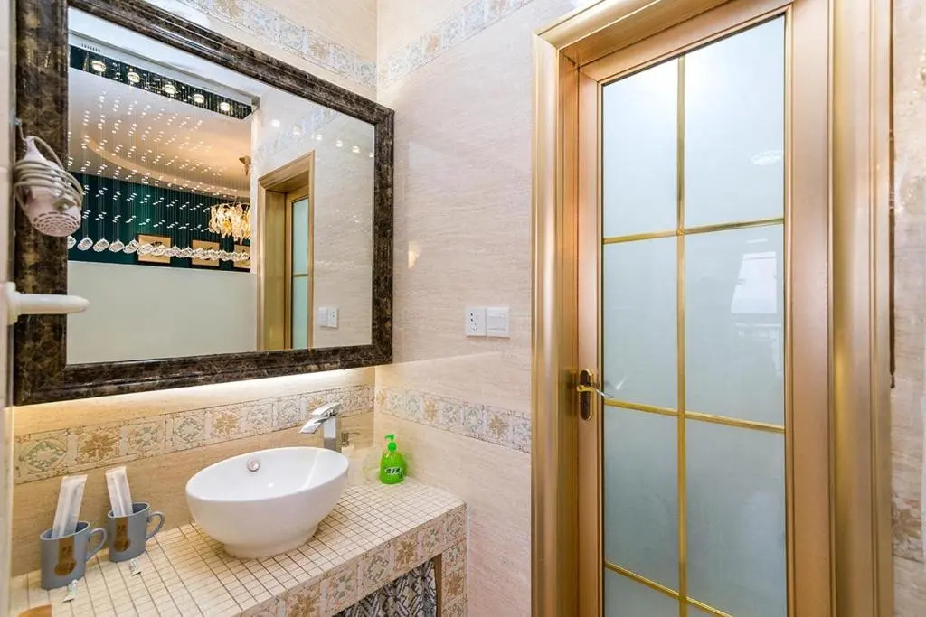 LuoYang XiGong·HongDongFang Square·Locals Apartment.00166540 Locals Apartment 00166540