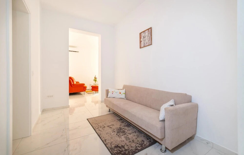 Awesome Home in Karin Gornji With 2 Bedrooms and Wifi