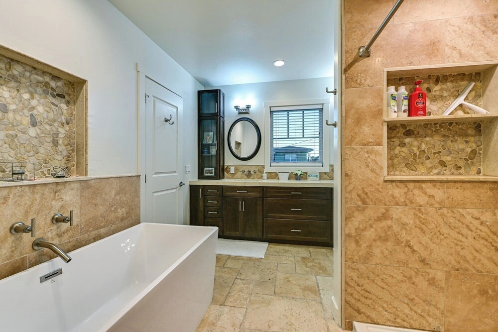 Stroll to Shore: Oceanside Condo w/ Hot Tub Access