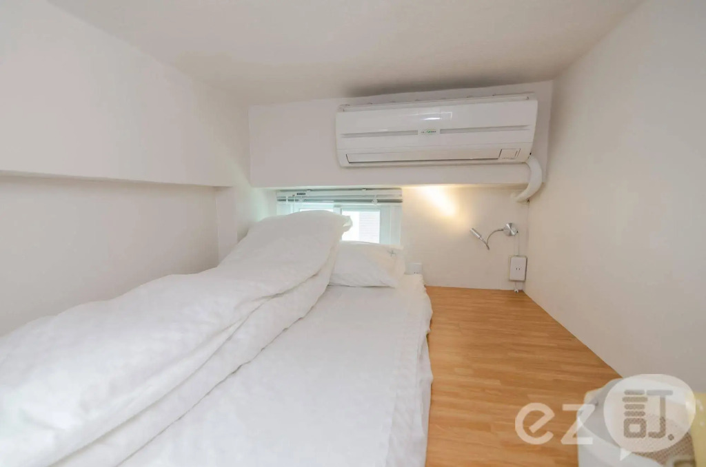 a leaf hostel