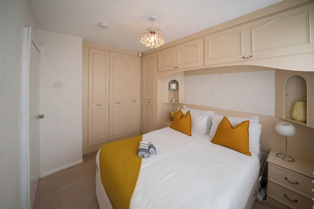 Spacious 3 Bedroom Home in Westhoughton