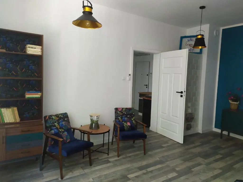 Lawendowo- sauna, jacuzzi, domki w ogrodzie i apartamenty w kamienicy
