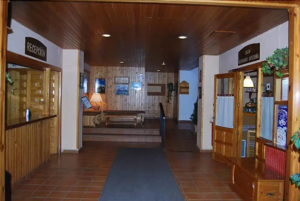 Apartamentos Midi 3000