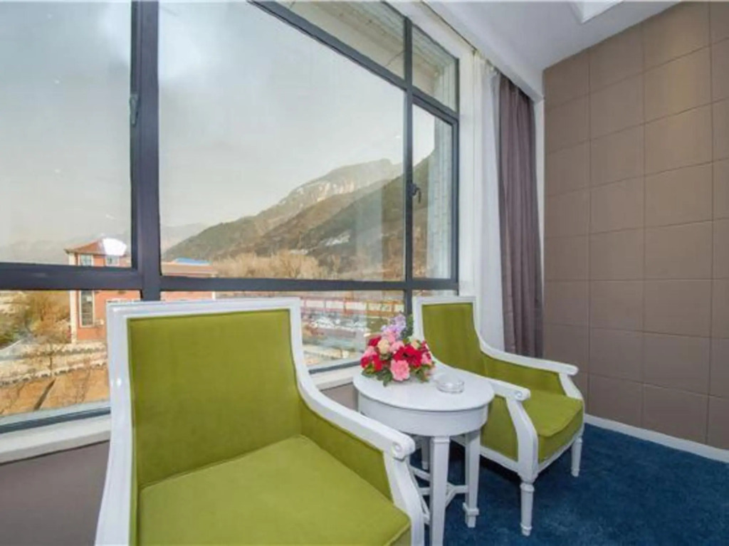 Huashan Xinghe International Hotel