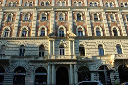 1890s Apartments