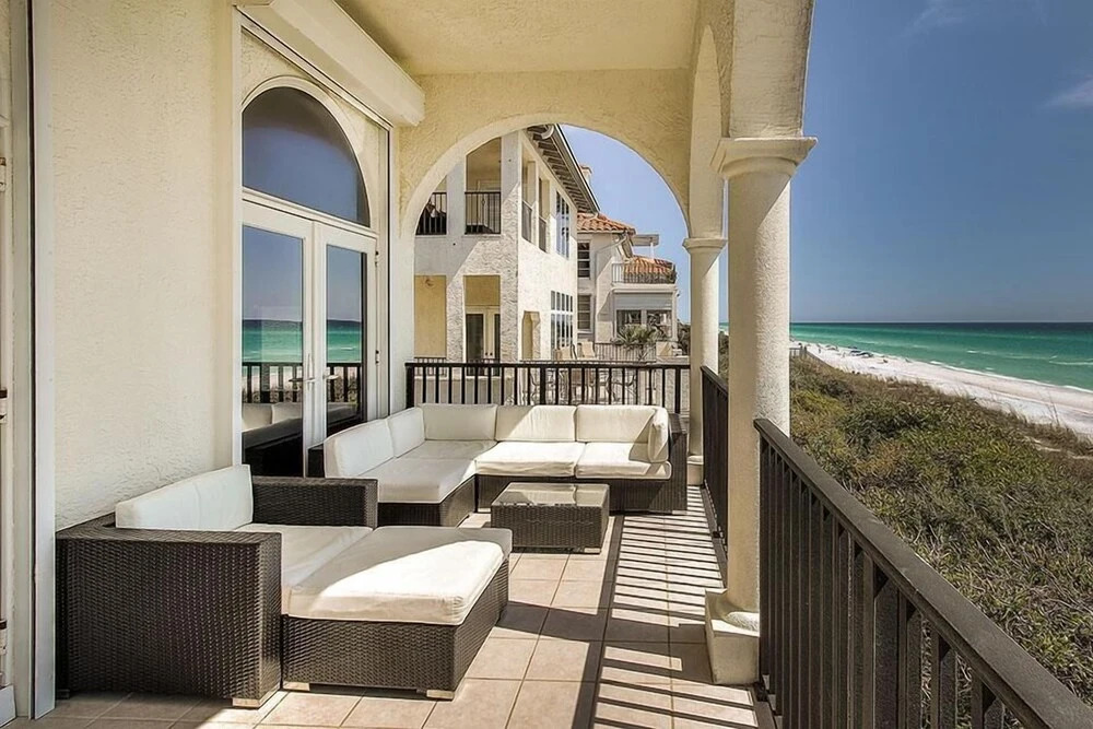 Laissez Faire 5 Bedroom Holiday Home by Five Star Properties