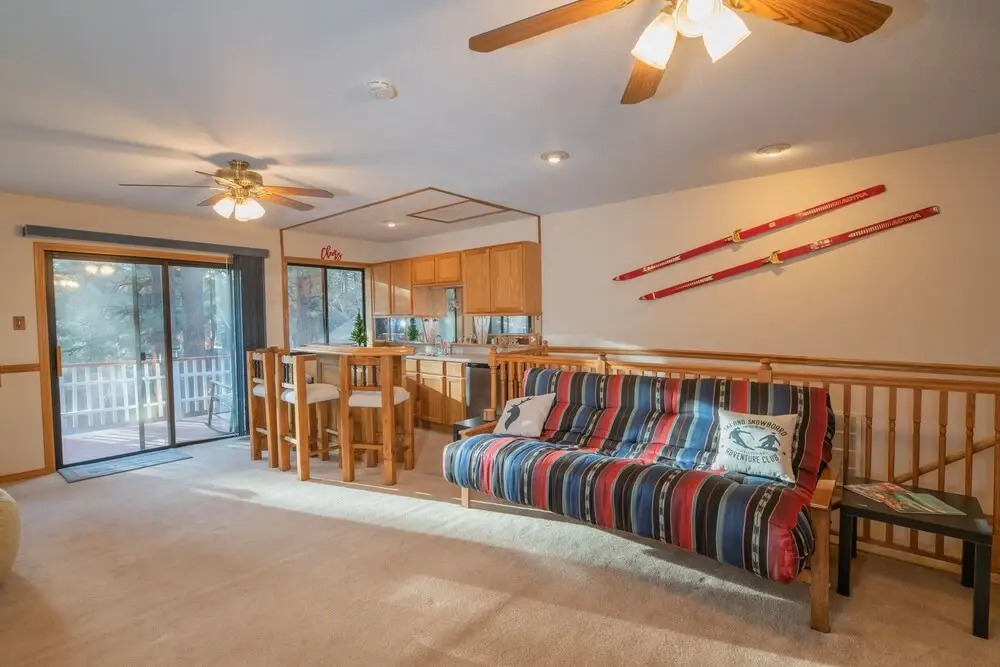 Fox Pines Retreat - Open Floor Plan With Foosball, Ping Pong, And A Hot Tub! 3 Bedroom Cabin