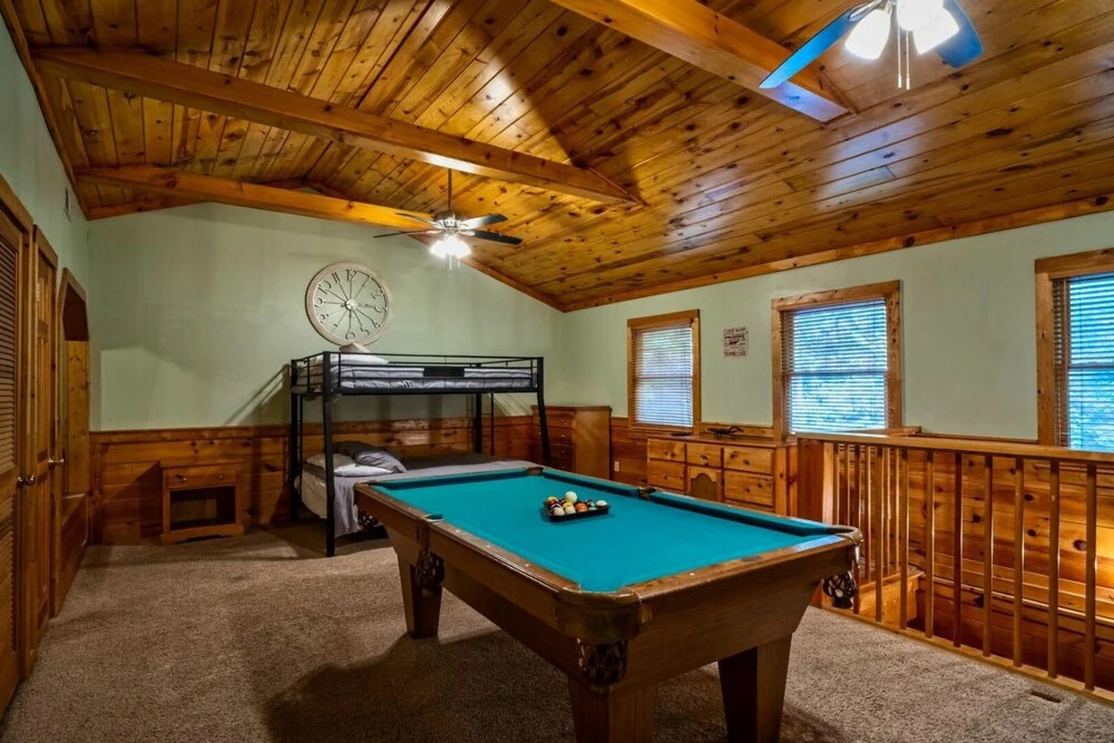Squirrel's Retreat by Eagles Ridge Resort