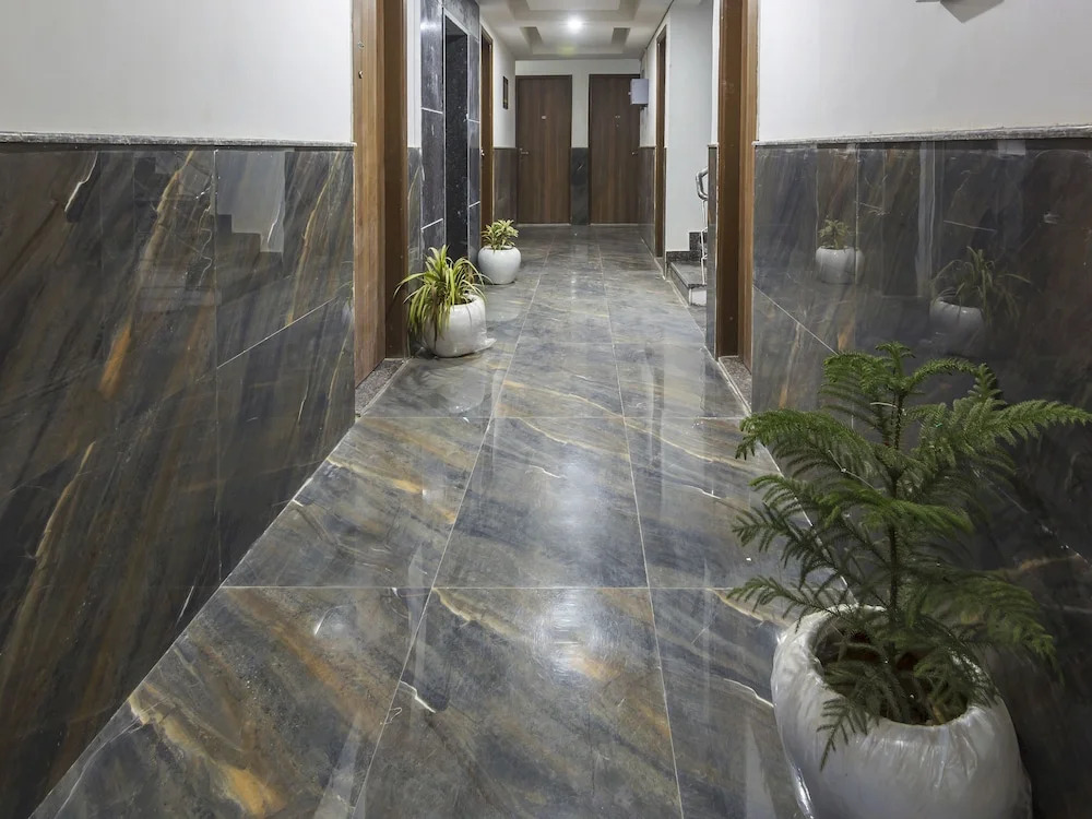OYO 26891 Home Elegant Studio DLF Phase 3
