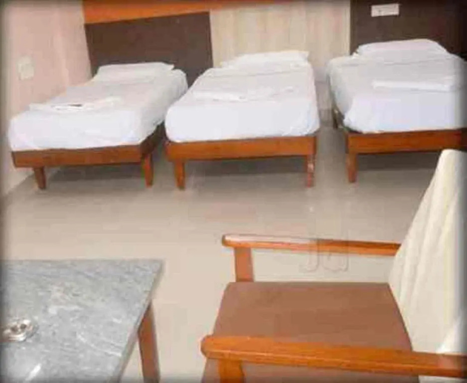 Hotel Surya Residency Majestic