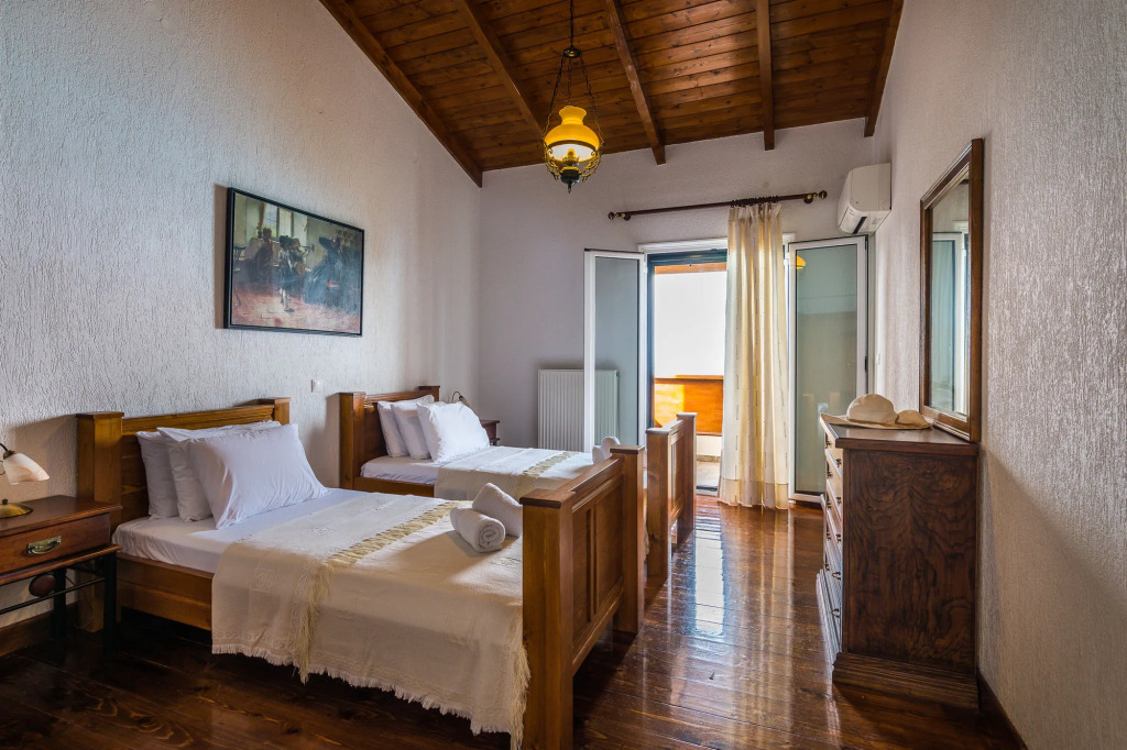 Villa Niriides
