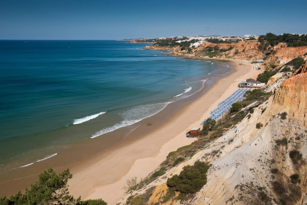 Pine Cliffs Village