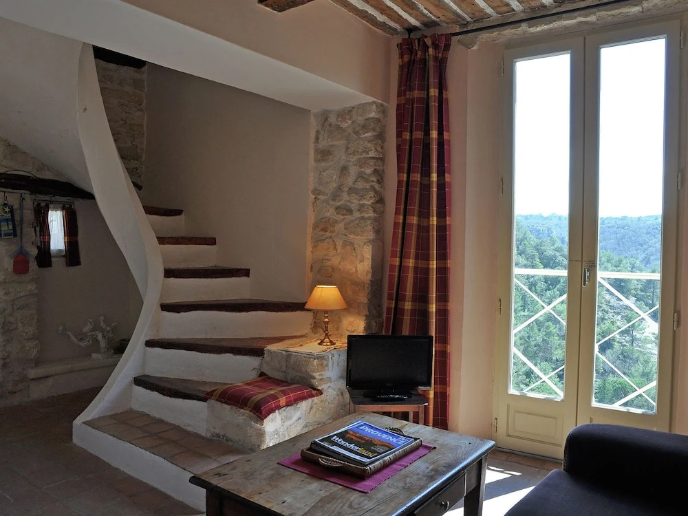 Village Home on the old Bonnieux Town Wall With Unprecedented Views